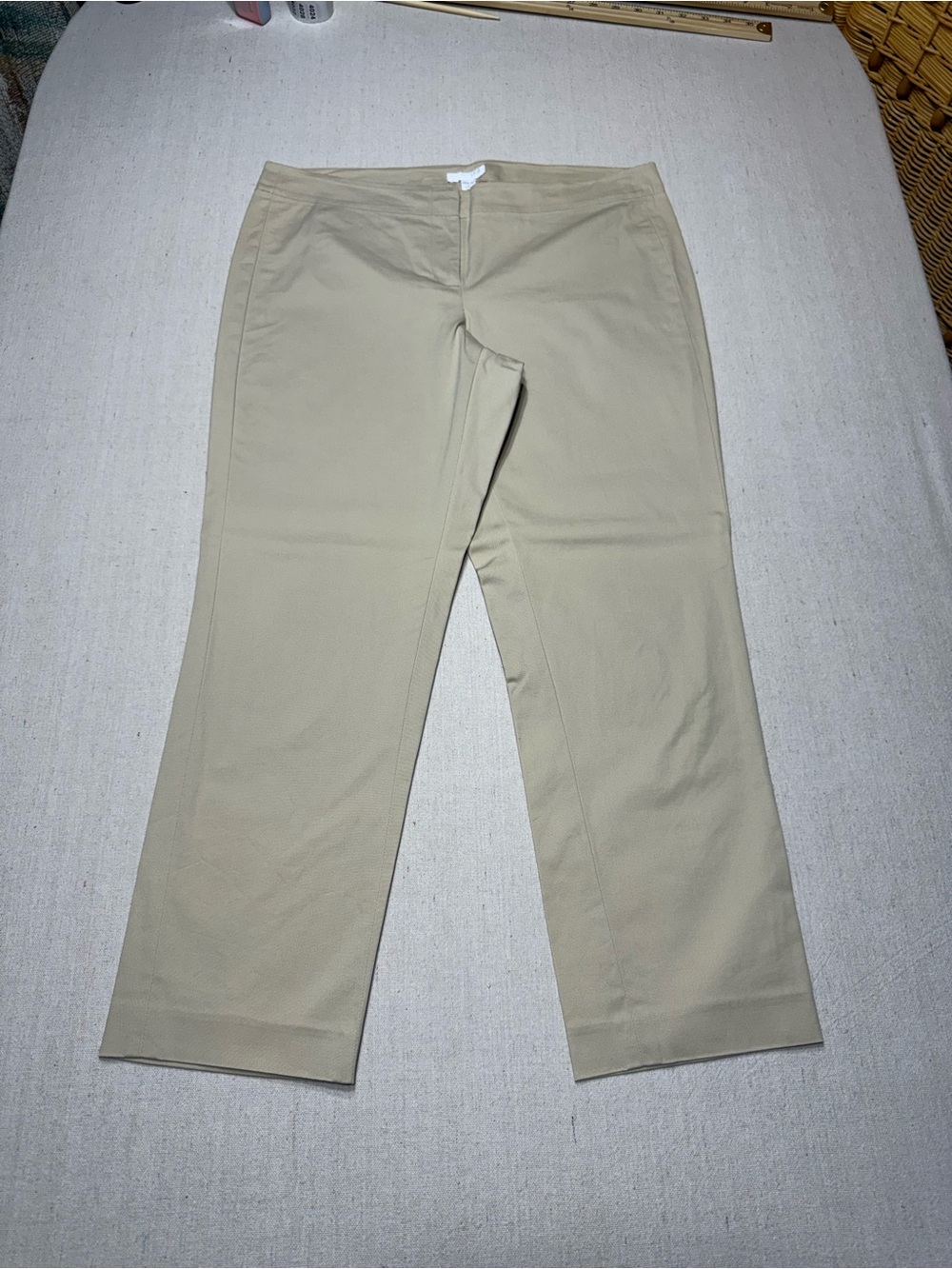 J. Jill Women's Cropped Beige Pants - Size 6P